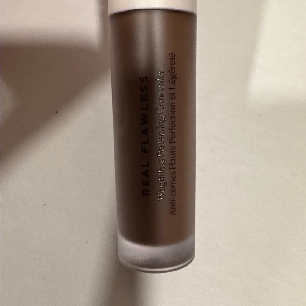 Laura Mercier Real Flawless Weightless Perfecting Concealer